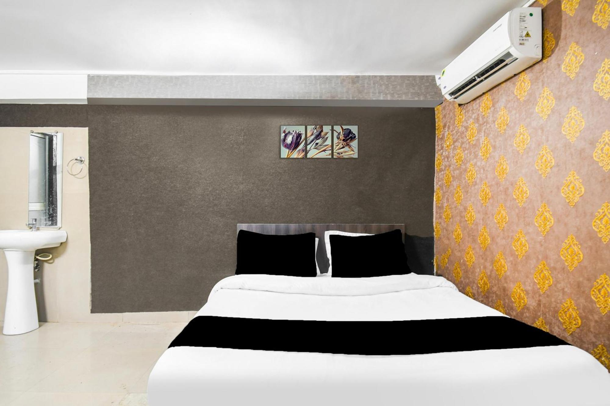 Super Hotel O Champasari Siliguri Formerly Four Fox Suits Panchanai Extérieur photo
