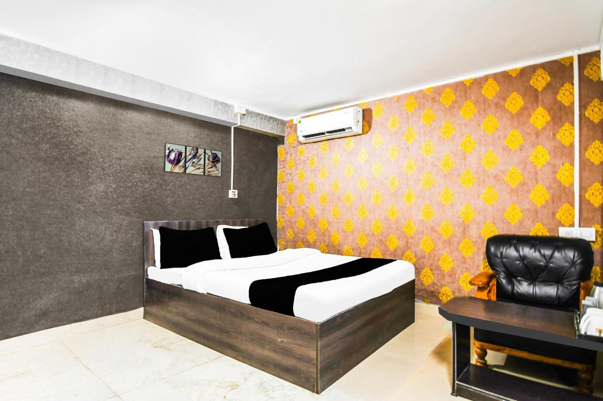 Super Hotel O Champasari Siliguri Formerly Four Fox Suits Panchanai Extérieur photo